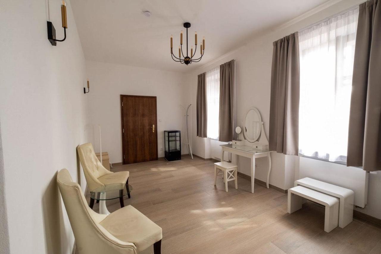 Penzion Stara Posta Hotell Kovalovice Exteriör bild
