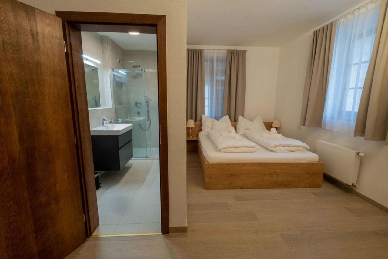 Penzion Stara Posta Hotell Kovalovice Exteriör bild
